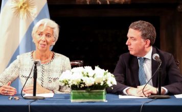 El FMI aprobó la revisión del acuerdo y piden más ajuste para bajar el déficit dujovne, lagarde
